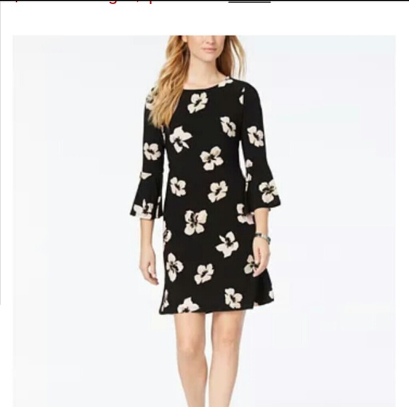 Tommy Hilfiger Dresses & Skirts - Tommy Hilfiger Floral Dress